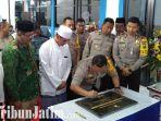 berita-bangkalan-kapolres-bangkalan-tinjau-pos-mudik-di-bangkalan.jpg