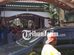 berita-malang-kpk-geledah-rumah-wali-kota-malang-non-aktif-m-anton_20180320_143912.jpg