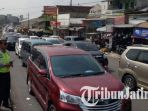 berita-malang-macet-di-lawang-malang_20170702_143737.jpg