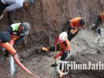 berita-ponorogo-pencarian-korban-longsor_20170404_123421.jpg