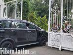 berita-sidoarjo-pintu-gerbang-pendopo-sidoarjo-dijaga-ketat-petugas.jpg