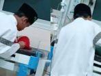 Ibu Terharu Anak Laki-lakinya Azani Adik yang Baru Lahir Gantikan Ayah Absen: Cinta Kasih Kakak