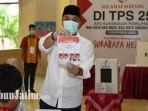 calon-wali-kota-eri-cahyadi-nyoblos-di-tps-25-ketintang-selatan.jpg