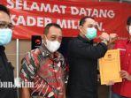 calon-wali-kota-surabaya-eri-cahyadi-dan-armuji-bersama-ketua-dpc-pdi-perjuangan.jpg