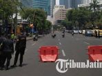 dampak-dari-aksi-demo-buruh-membuat-sejumlah-jalur-di-surabaya-ditutup_20171031_111912.jpg