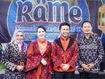 dekranasda-lamongan-promosikan-produk-dapat-pujian-arumi-bachsin.jpg