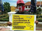 demonstrasi-di-depan-gedung-grahadi.jpg