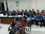 dprd-kota-malang-sidang-di-pengadilan-tipikor_20180829_111032.jpg