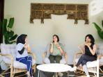 dr-Nat-pembicara-dalam-kesempatan-Boot-Camp-Miss-Universe-Bali.jpg