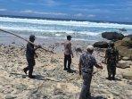 dua-wisatawan-Surabaya-hilang-terseret-ombak-Pantai-Modangan-malang.jpg