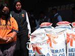emak-jual-beras-bulog-di-bungkus-premium.jpg