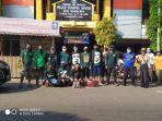 gerakan-satu-juta-masker-bonek-mojopahit-bagikan-1150-masker-di-6-pasar-mojokerto.jpg