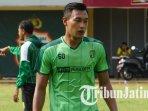 hansamu-yama-pemain-persebaya-surabaya-usai-latihan.jpg