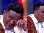 hotman-paris-nangis-ungkap-sering-bayar-orang-untuk-temani-ibu-cerita-penyesalan-besar-si-pengacara.jpg