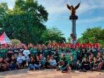 ilustrasi-Bonek-Situbondo-Bersatu-saat-melakukan-aksi-sosial.jpg