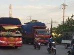 ilustrasi-Bus-ngeblong-di-Jalan-Raya-Duduksampeyan-Gresik.jpg