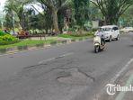 ilustrasi-jalan-berlubang-di-ruas-jalan-di-kota-malang.jpg