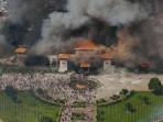 istri-mantan-PM-Nepal-meninggal-usai-rumah-dibakar-demonstran.jpg