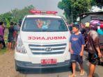 jenazah-korban-saat-dievakuasi-oleh-petugas.jpg