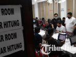kamar-hitung-atau-war-room-di-dpc-pdip-surabaya-untuk-mengawal-pilkada-surabaya-2020-1.jpg