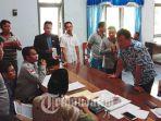 kantor-bawaslu-pamekasan-caleg-golkar-mengadu-perolehan-suaranya-dihilangkan.jpg