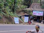 kepala-dusun-selingkuh-warga-murka-pasang-spanduk-tuntut-mundur.jpg