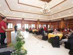 ketua-umum-amsi-jatim-arief-rahman-memberi-sambutan-dalam-rakerwil-amsi-jatim-2022.jpg