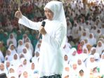 khofifah-indar-parawansa-hadiri-harlah-muslimat-nu-ke-72-di-magetan_20180507_075759.jpg