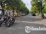 kondisi-jalan-depan-kpu-tuban-tampak-sepi-karena-sebagian-jalan-pramuka-ditutup.jpg
