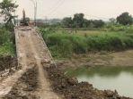 kondisi-jembatan-kacangan-dibongkar-usai-ambruk-pada-akhir-2021.jpg