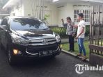 kpk-pulang-dari-menggeledah-rumah-calon-wali-kota-malang-yaqud-ananda-gudban_20180320_200130.jpg