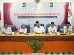 kpu-jatim-saat-menggelar-sosialisasi-pendidikan-pemilih-di-kabupaten.jpg