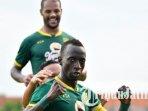 makan-konate-dan-david-da-silva-merayakan-gol-yang-tercipta-di-laga-madura-united-vs-persebaya.jpg