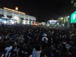 mapolrestabes-surabaya-menjadi-lautan-hijau-bonek-mania.jpg