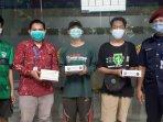 militansi-bonek-ruwet-mbr-memberikan-handscoon-ke-rumah-sakit-universitas-airlangga-surabaya.jpg