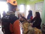 nenek-di-bondowoso-yang-ditemukan-di-jurang-usai-hilang-selama-5-hari.jpg