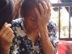 nenek-kehilangan-enam-6-kerabat-longsor-ponorogo_20170406_124441.jpg