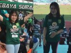 novita-andriani-bonita-satu-ini-selalu-menghiasi-tribun-vip-saat-persebaya-surabaya-berlaga_20180828_152747.jpg