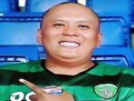 oka-gundul-pencipta-chant-emosi-jiwaku-bonek-persebaya_20181005_221042.jpg