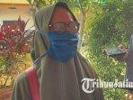 orang-tua-siswa-SMK-Negeri-1-Palang-Tuban-yang-diduga-keracunan-menu-Makan-Bergizi-Gratis-2025.jpg