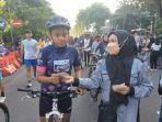 para-aktivis-lan-surabaya-menggelar-aksi-tolak-legalisasi-ganja-di-taman.jpg