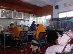 para-calon-jamaah-haji-tengah-melakukan-konfirmasi-pelunasan-untuk.jpg