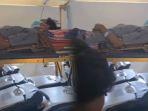 pasien-di-Manokrawi-Papua-Barat-rela-beli-13-kursi-pesawat-demi-berobat.jpg