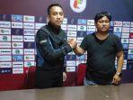 pelatih-persela-lamongan-budiardjo-thalib-saat-diperkenalkan-kepada-awak-media.jpg