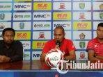 pelatih-sabah-fa-kurniawan-dwi-yulianto-jelang-laga-sabah-fa-vs-arema-fc.jpg