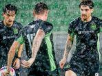 pemain-persebaya-latihan-jelang-lawan-psm-makassar.jpg