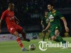 pemain-persebaya-surabaya-mahmoud-eid-saat-persebaya-vs-sabah-fa.jpg