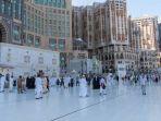 pemandangan-di-sekitar-masjidil-haram-mekkah-arab-saudi.jpg