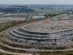 pemkot-surabaya-memastikan-tak-ada-bau-sampah-di-kawasan-stadion-gbt.jpg