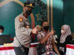 pemudik-vaksin-di-pos-pam-manyar-kamis-2842022.jpg